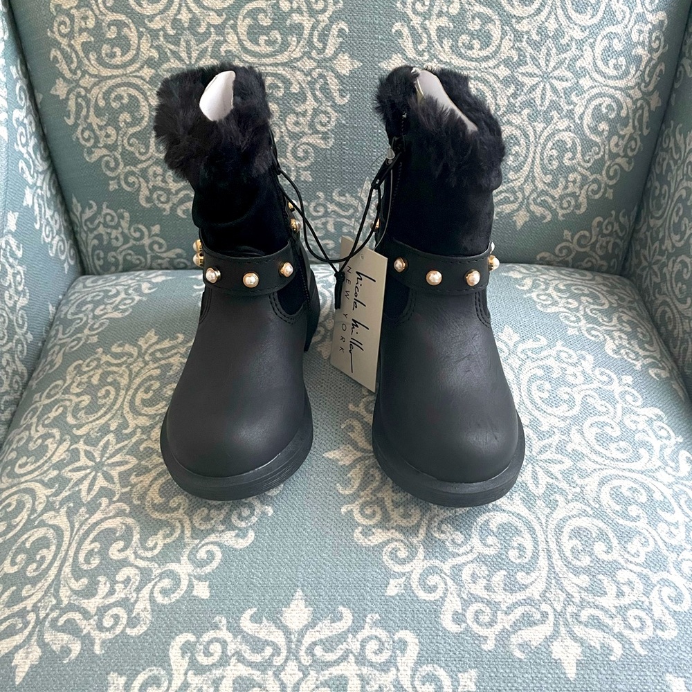 Nicole Miller Toddler Girls Black boots size 9 NWT